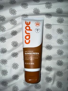 Coconut Vanilla SPF 50 Sweat-Resistant Sunscreen Body Lotion - Brown & White